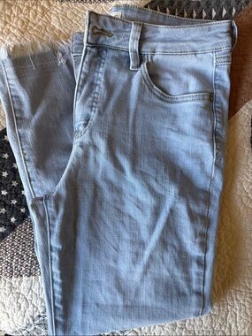 Light Blue Women's Capris - Stretch Denim